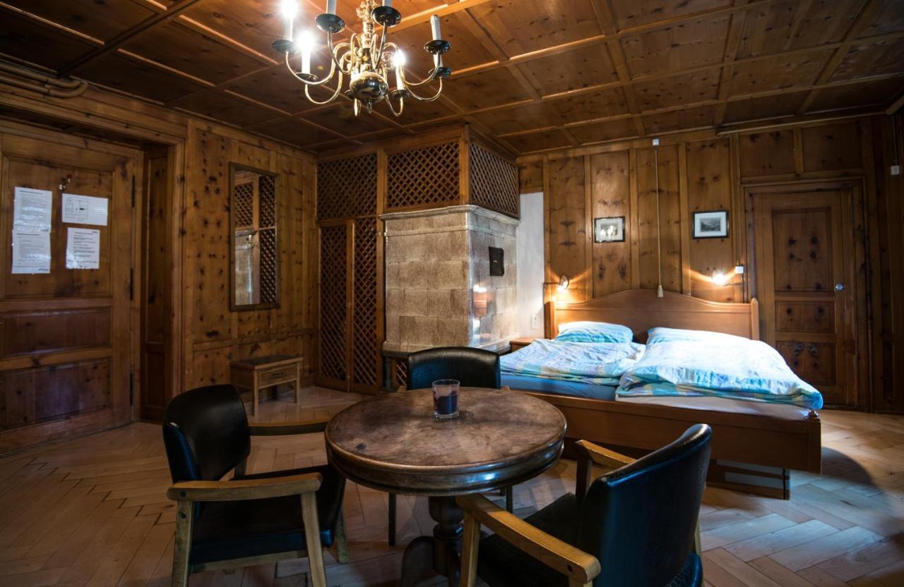 Hotel Jenatsch Парпан Екстер'єр фото